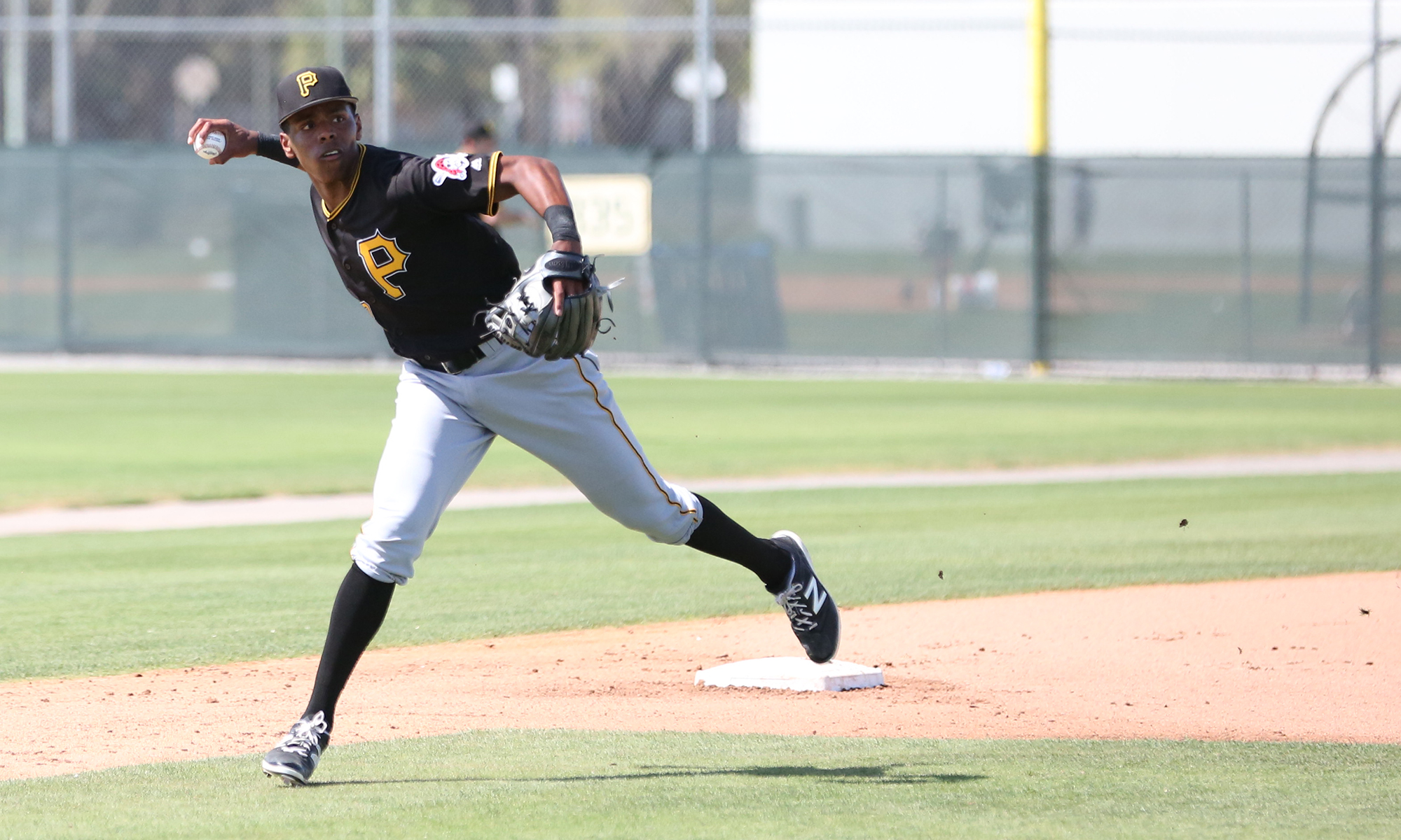 Pirates prospect Ke'Bryan Hayes unfazed in magical MLB debut