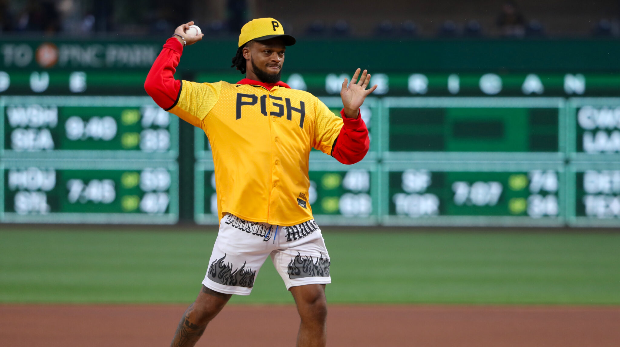 Buffalo Bills Safety Damar Hamlin Throws Out First Pitch at Pittsburgh  Pirates Game - Fastball