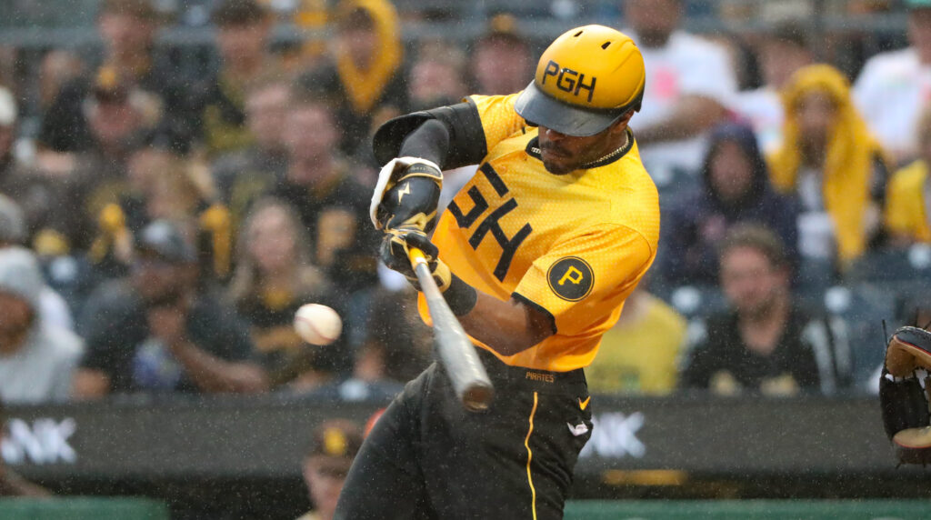 The Pittsburgh Pirates revealed their City Connect uniforms 🏴‍☠️ 📷:  @pittsburghpirates